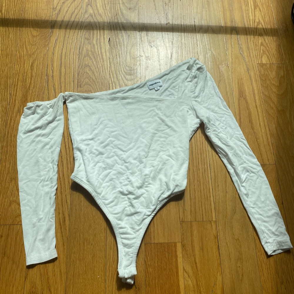 Revolve Superdown Haley One Shoulder Bodysuit Siz… - image 4